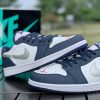 Air Jordan 1 Low SB midnight navy Shoes - Image 3