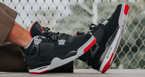 Air Jordan Retro 4 Black Shoes - Image 4