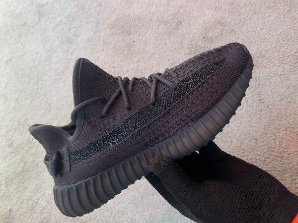 yezzy 350 shoes black