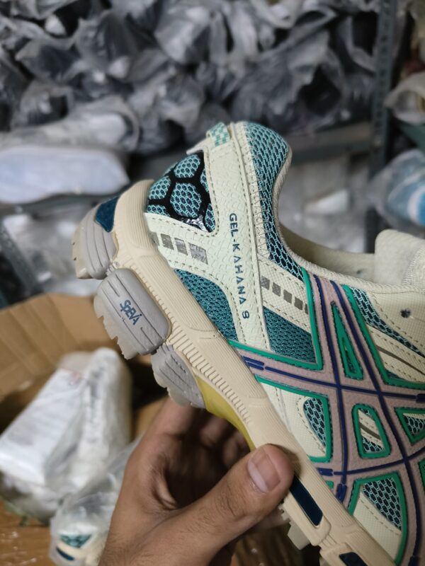Asics Gel-Kahana 8 Marathon Running Shoes - Image 2