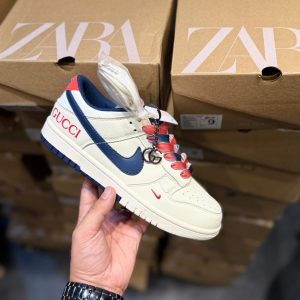 Nike SB Dunk x Gucci Custom Keychain First Copy Shoes — Men's | COD India (Rs.3299)