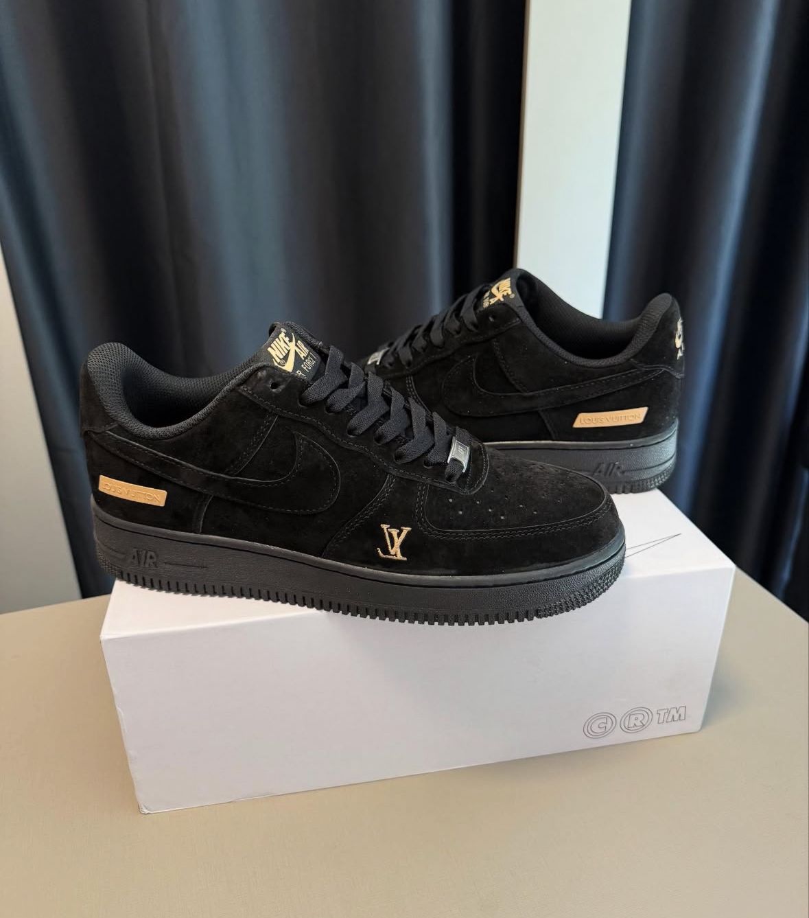 Nike Air Force 1 x Louis Vuitton First Copy Shoe — Men's
