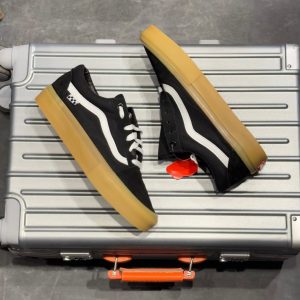 Vans OLD SKOOL BASIC SEMI U/A men Shoe Photo 1