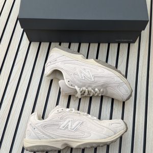New Balance 204L Running Sneakers Pastel Pink / White Mesh First Copy Shoe Photo 1