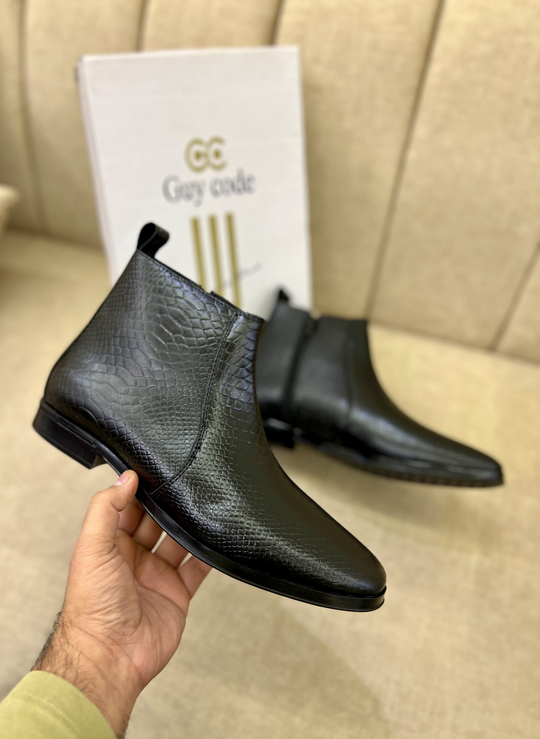 Guy Code Croco Cuban Heel Chelsea Boots Jet Black Croc-Embossed Leather First Copy Shoe Photo 2