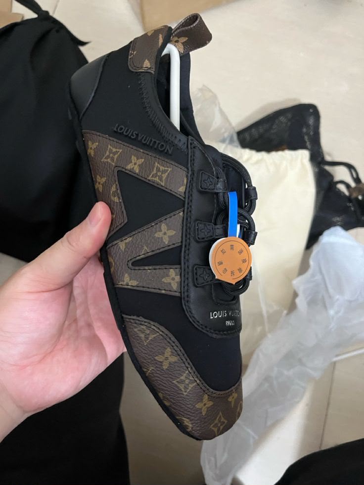 Louis Vuitton Sneakerina Monogram Black / Signature Monogram Details First Copy Shoe Photo 1