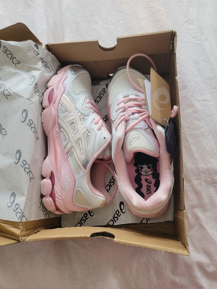 Asics Gel-NYC Rose Pink / Metallic Silver First Copy Shoe Photo 4